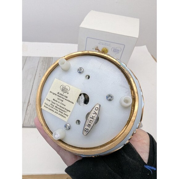 Precious Moments Trumpeting Angel Musical Figurine Hark The Herald Angels Sing - Picture 4 of 6